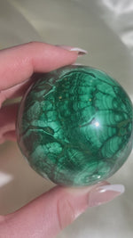Load and play video in Gallery viewer, Malachite Sphere (X) 15 oz
