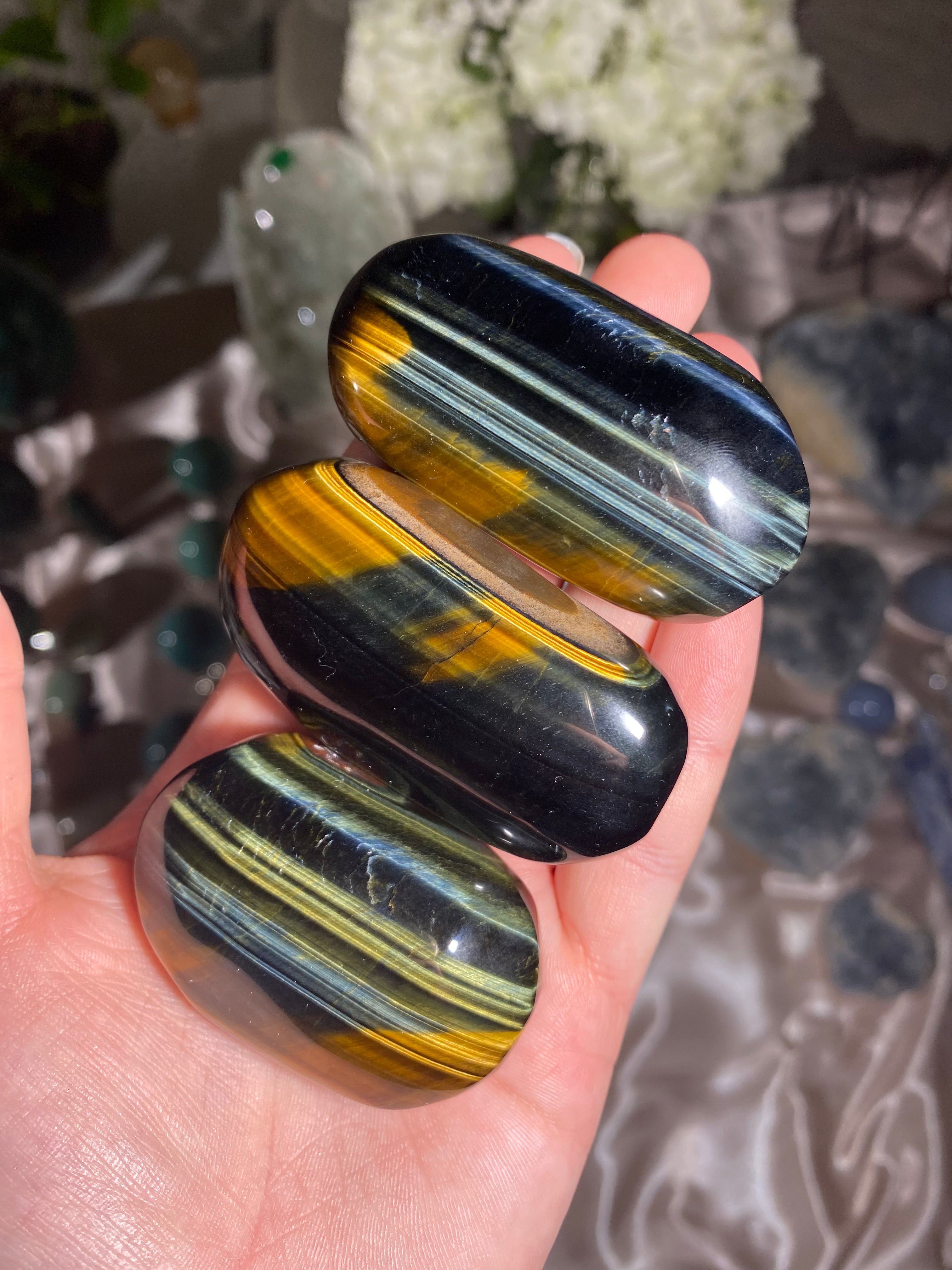 High Quality Blue Tigers Eye Palmstone (1 piece)