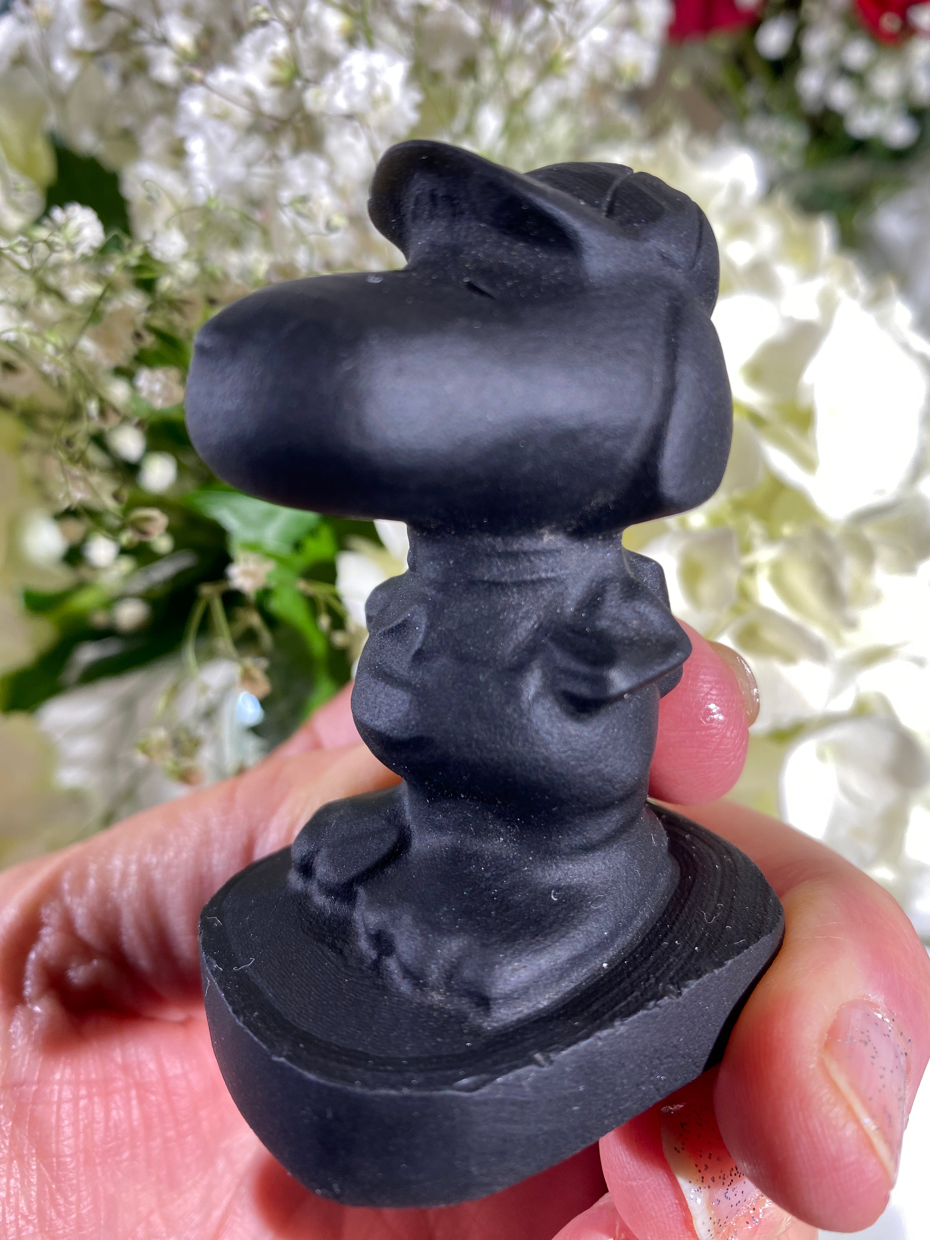 Self-Standing Obsidian Character Carving - Snoopy