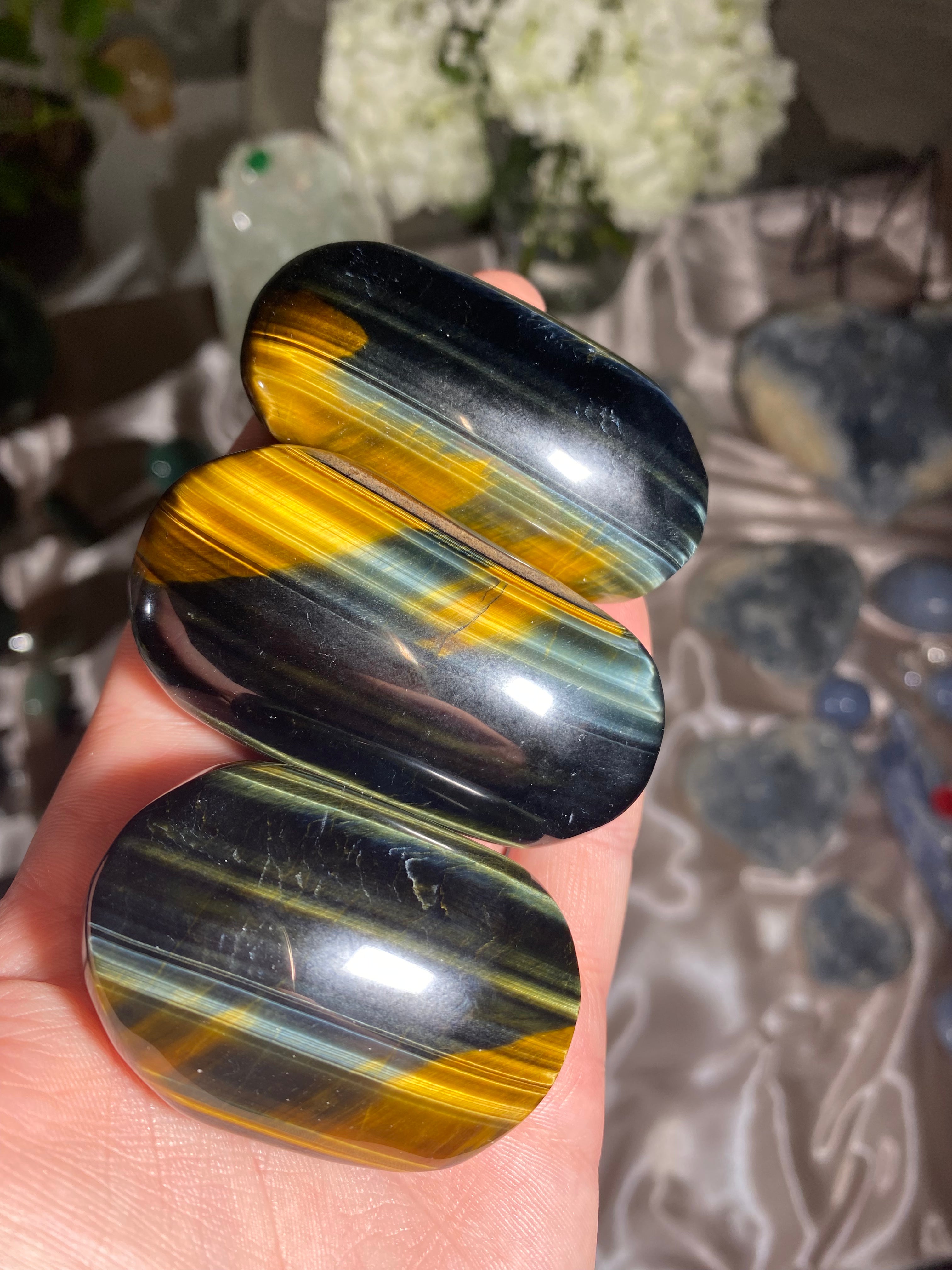 High Quality Blue Tigers Eye Palmstone (1 piece)