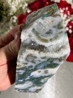 Load image into Gallery viewer, Druzy Large Moss Agate Tower (EE)
