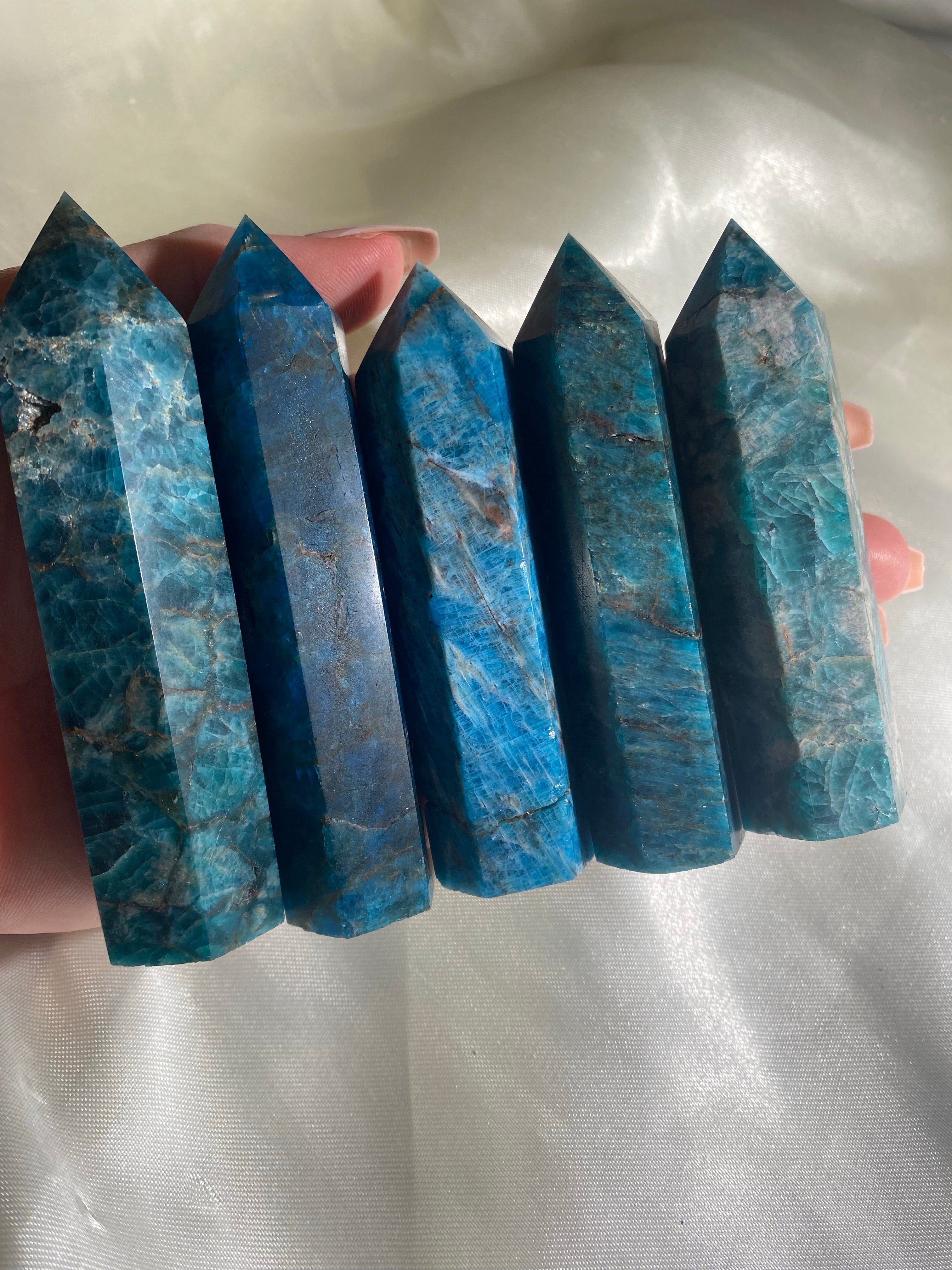 Blue Apatite Tower (1 piece)