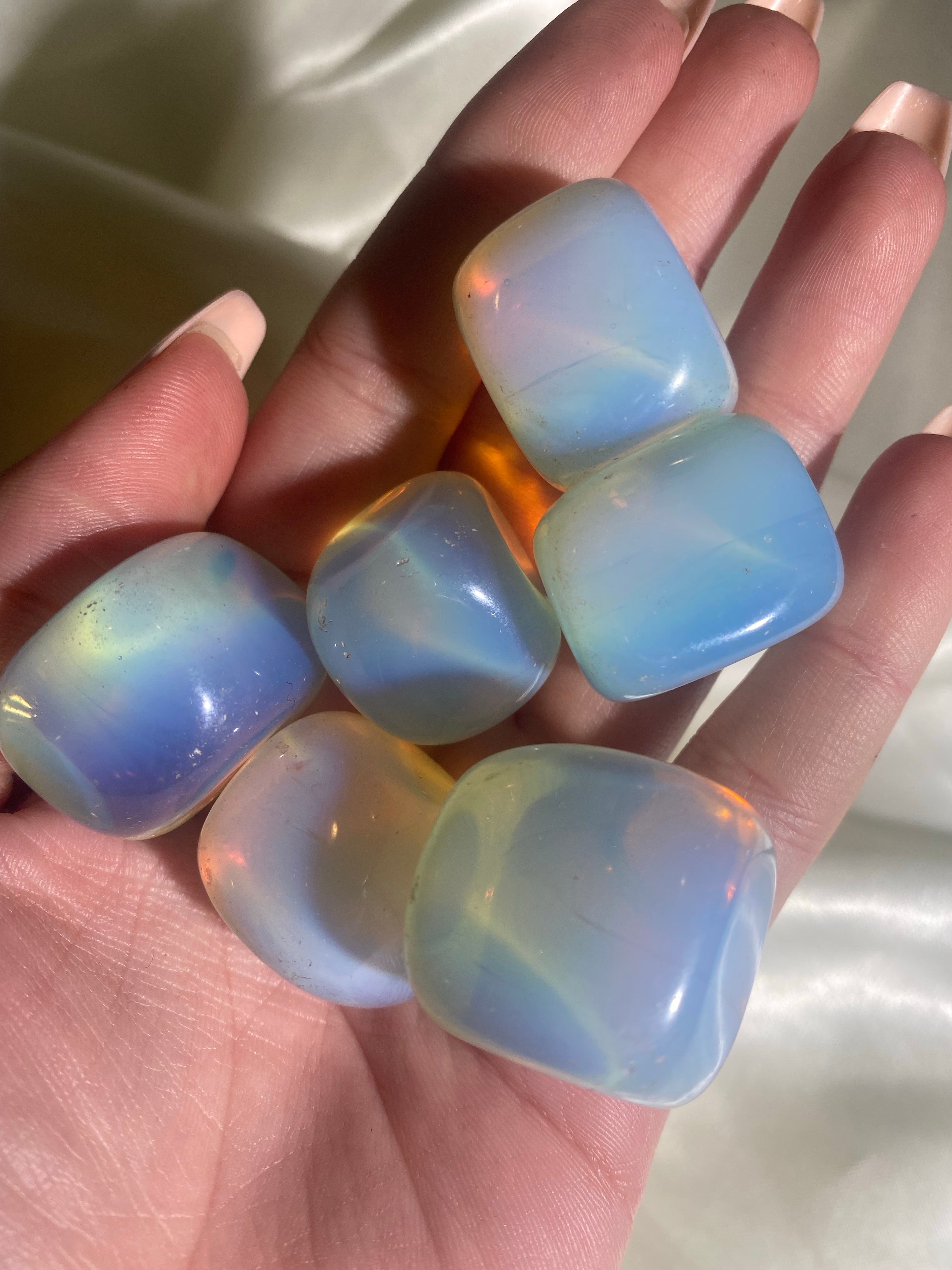 Opalite Tumble (1 piece)